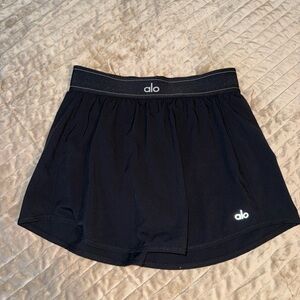ALO Yoga Women's Black skirt